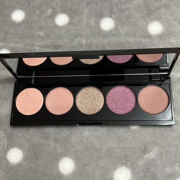 Laritzy Cosmetics Artistry palette (Royal) - Picture 7 of 9